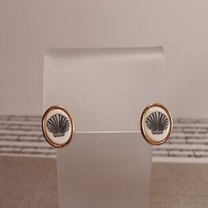 Barlow Gold Trim Scrimshaw Shell Oval Pierced Earrings